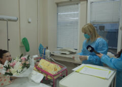 Prva beba rođena devet minuta nakon ponoći u Kliničkom centru